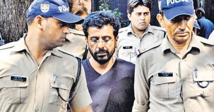 त्यानंतर इलेक्ट्रिक कटरने मृतदेहाचे ७२ तुकडे करून वेगवेगळ्या प्लास्टिक पिशव्यांमध्ये भरले आणि फ्रीजमध्ये ठेवले.