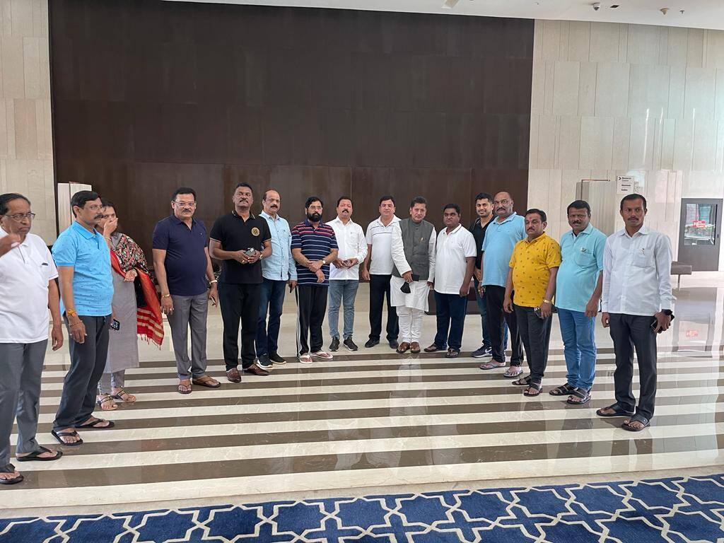 दरम्यान, शिंदे गटाची बंडखोरी यशस्वी ठरणार की फसणार? याबाबत अनेक तर्क-वितर्क लावले जात होते. या सर्व घडामोडींनंतर शिंदे गटाचे आमदार आणि पाणी पुरवठा मंत्री गुलाबराव पाटील यांनी मोठं विधान केलं आहे.