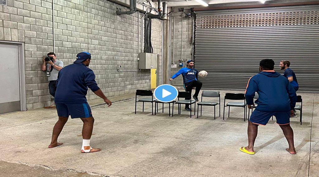 IND vs NZ: Rain interrupts India-New Zealand match, players of both teams enjoy different games, watch video