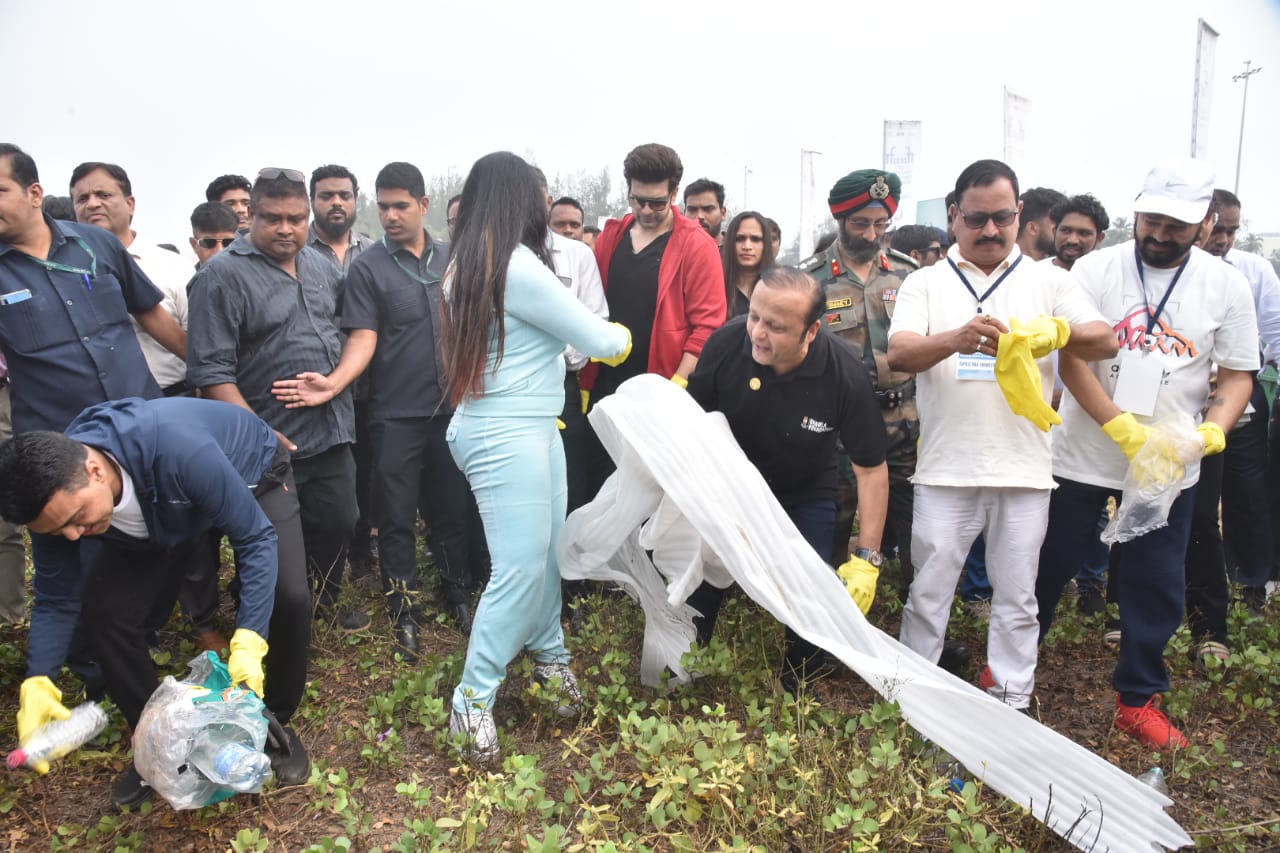 IFFI 2022 beach clean-up drive