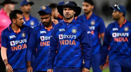 Team India's problems have increased as the game was stopped due to rain