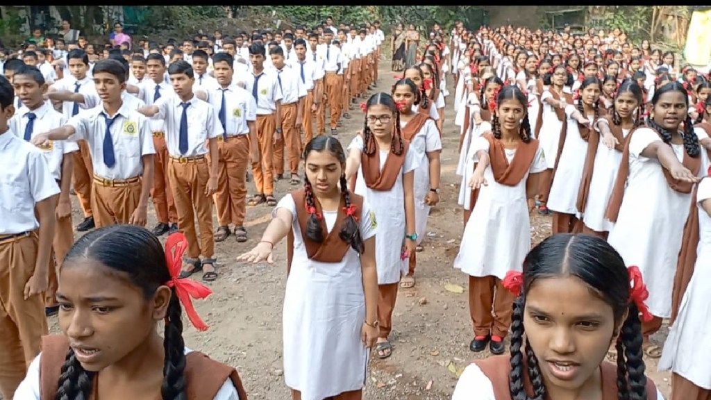 students of samra ashok vidyalaya took oath to be free from addiction in kalyan students of samra ashok vidyalaya took oath to be free from addiction in kalyan