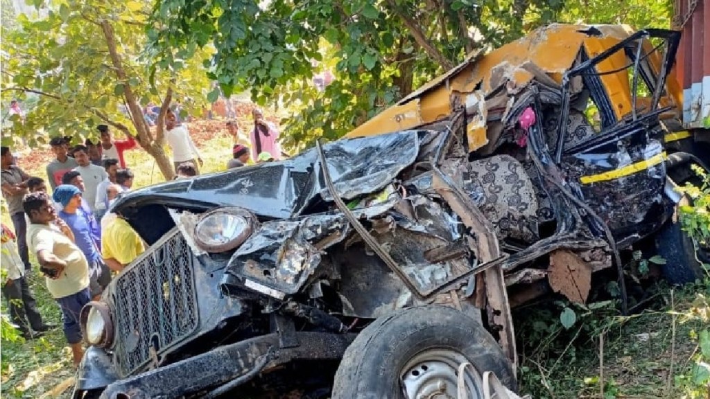 truck passenger collision on gondia kohmara road three people dead accident gondiya truck passenger collision on gondia kohmara road three people dead accident gondiya