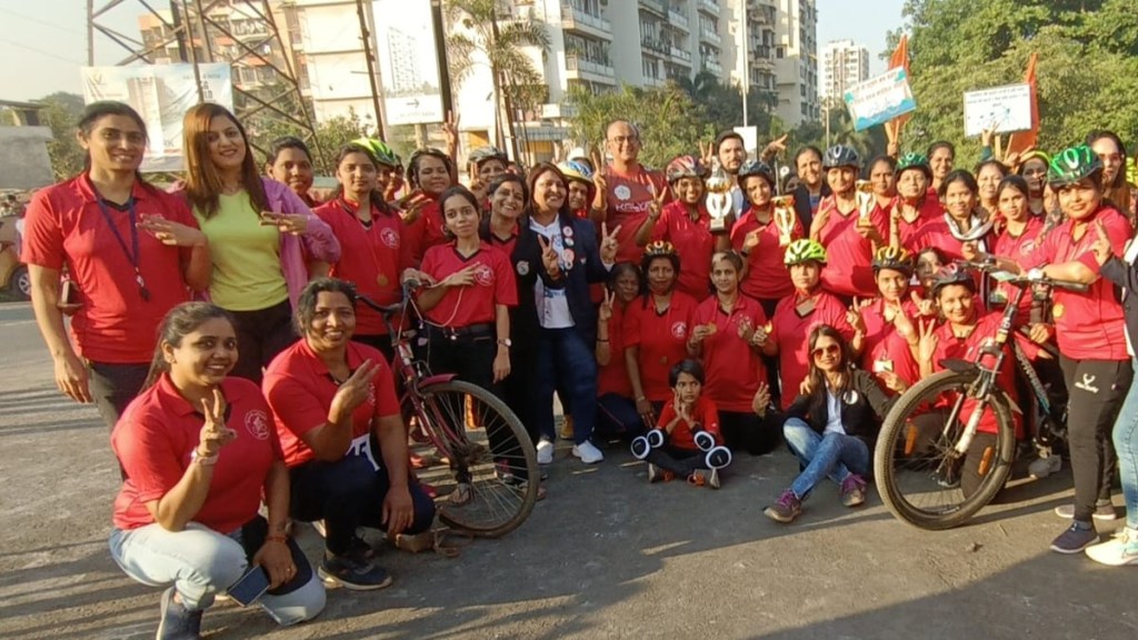 A 64 year old grandmother rode a bicycle in the cycle competition of hirakni pratishthana dombivali