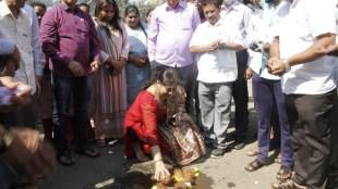 the road in nancy colony will finally be made of concrete in borivali mumbai