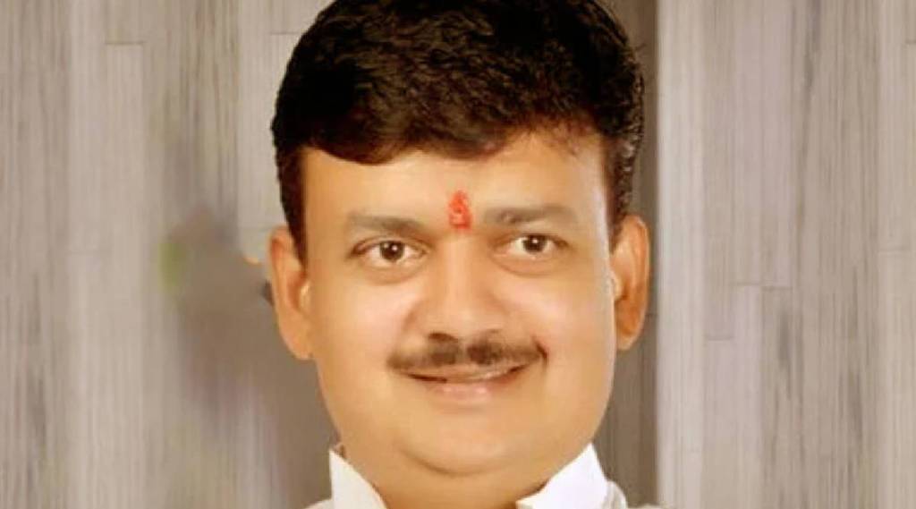 adv moreshwar temurde demands not re nominate suresh dhanorkar one congress mp in state rahul gandhi chandrapur