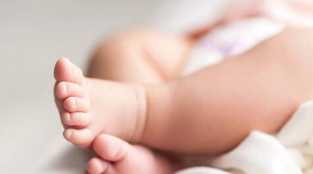 man physical relationship on the women sold baby aiasha shweta khan in gujarat through a gang crime news nagpur