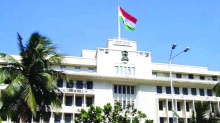 What is the connection with transfer of chartered officers in nanded to nagpur