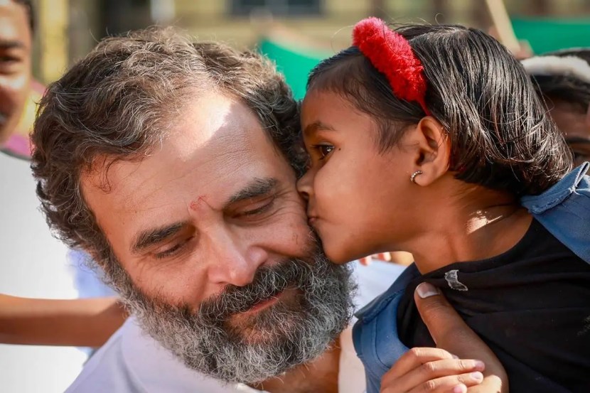 वाशिम जिल्ह्यातील काँग्रेसच्या पदयात्रेत लहानग्यांनी सहभाग घेतला होता.(फोटो सौजन्य-पीटीआय)