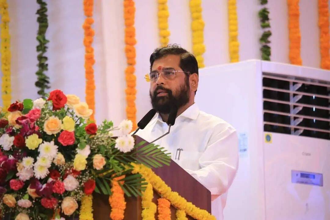 पुरोगामी विचारांचं राज्य असा लौकिक असलेल्या महाराष्ट्रात या नवीन गोष्टी पाहायला मिळत आहेत, पण जनता या गोष्टीचा स्वीकार करत नाही हे दाखवल्याशिवाय राहणार नाही - शरद पवार (अध्यक्ष, राष्ट्रवादी काँग्रेस)