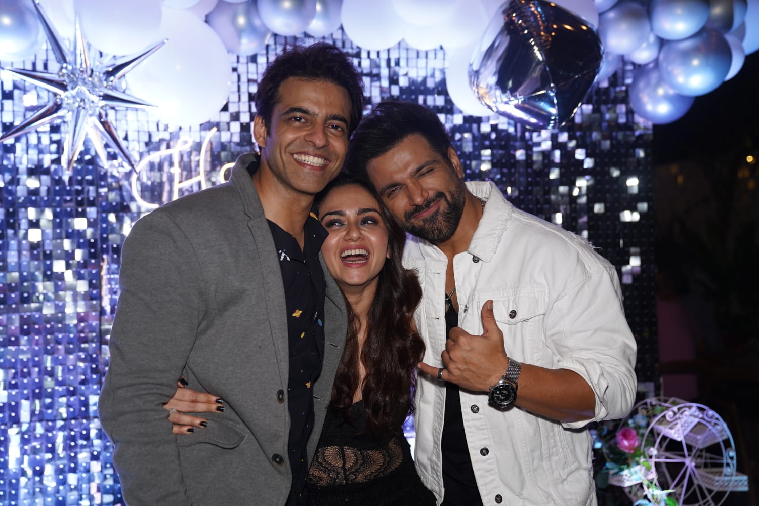 amruta khanvilkar birthday celebration