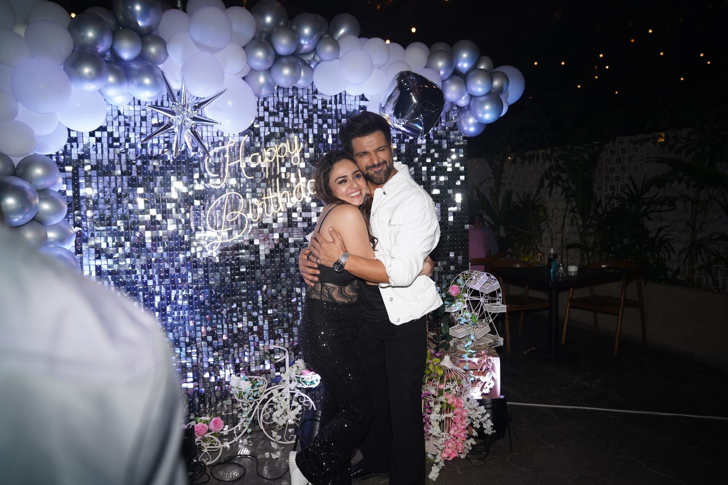 amruta khanvilkar birthday celebration