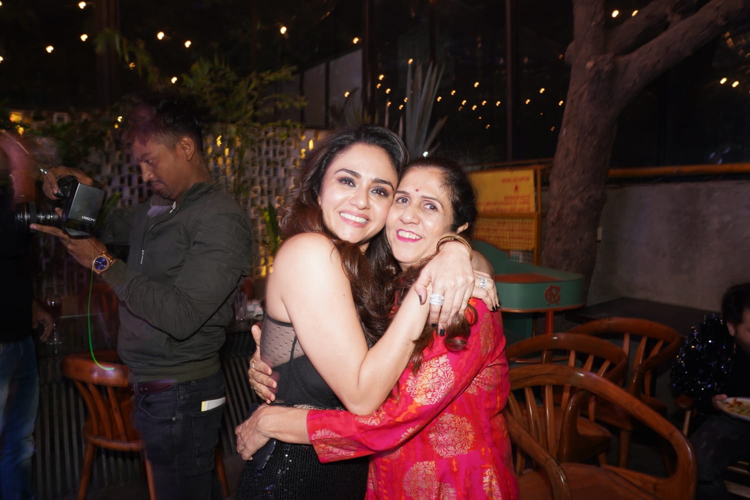 amruta khanvilkar birthday celebration
