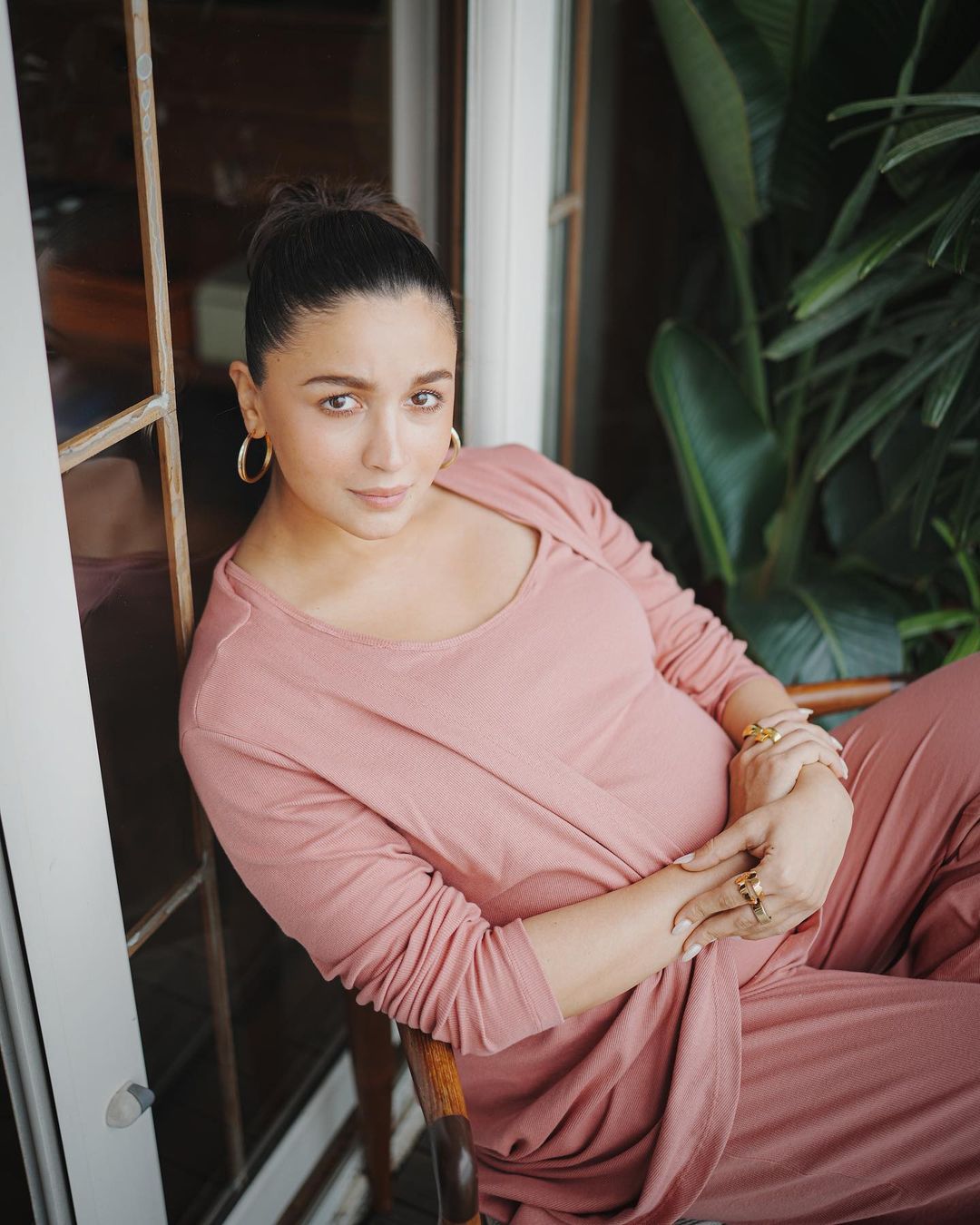 Alia bhatt welcomes baby girl see her best pregnancy fashion moment maternity viral look