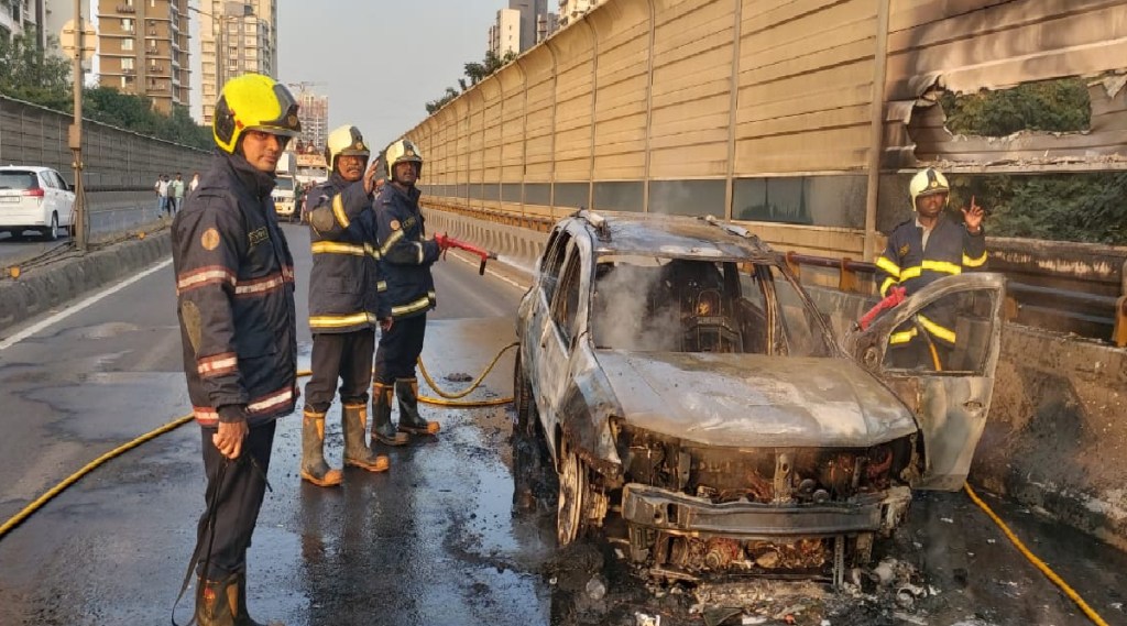 car fired on road matunga