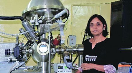 संशोधिका: प्रायोगिक भौतिकशास्त्राचं जग! संशोधिका: प्रायोगिक भौतिकशास्त्राचं जग!