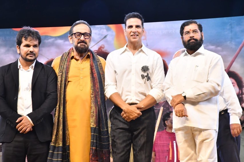 cm eknath shinde and raj thackeray at marathi movie event