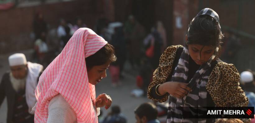 नायब राज्यपालांनी यासंदर्भात माझ्याशी चर्चा केली असून त्यांच्या विनंतीनंतर आम्ही हा निर्णय मागे घेतला असल्याचे बुखारी यांनी सांगितले.