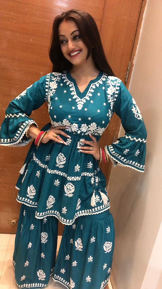 manasi naik on imran hashami photos