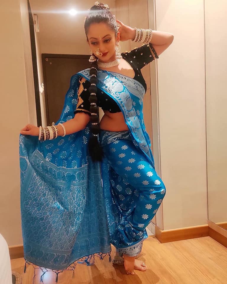 manasi naik on imran hashami photos