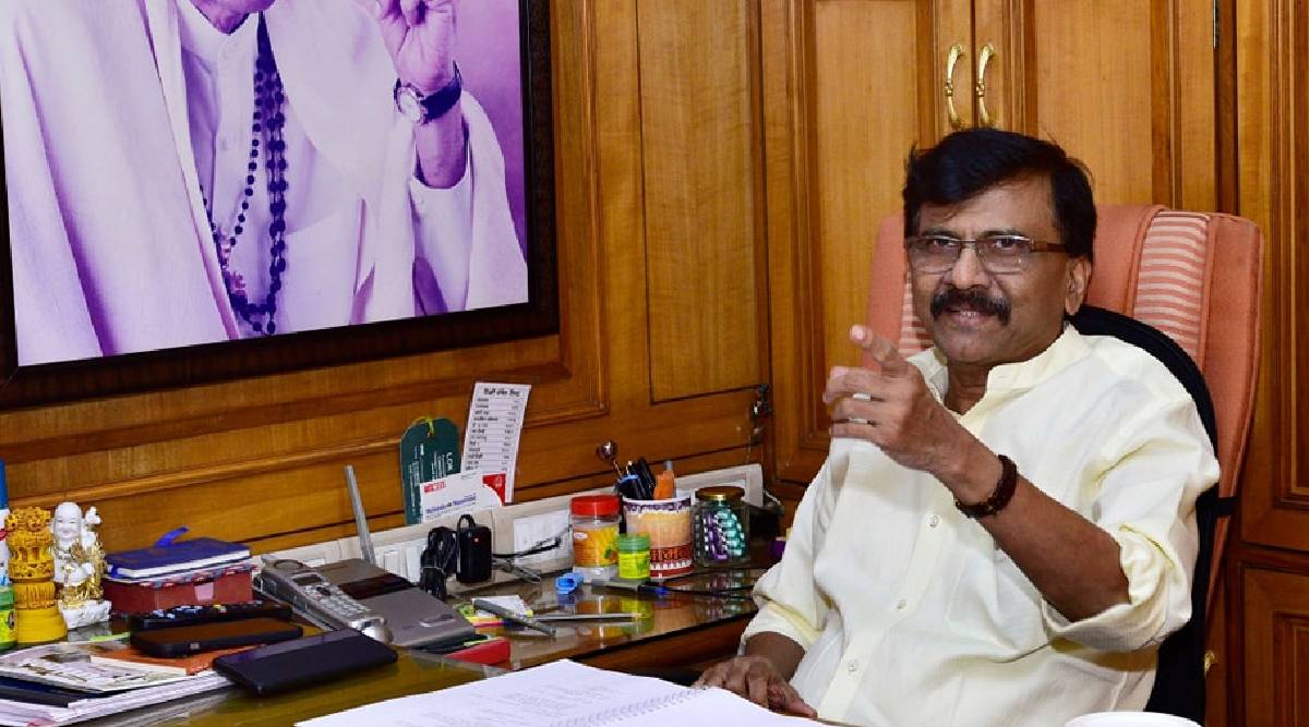 संजय राऊतांनी सीमावादाच्या मुद्यावरून बोलताना शिंदे सरकार षंढ आणि नामर्द आहे, अशी टीका केली होती.