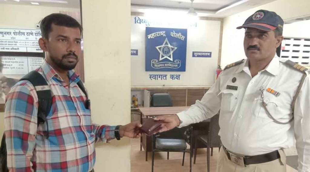 pickpocketer caught by traffic police