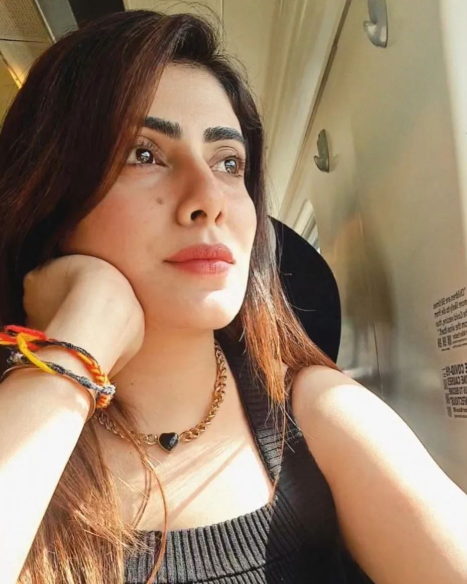 who-is-bjp-candidate-and-ravindra-jadeja-wife-raviba-jadeja