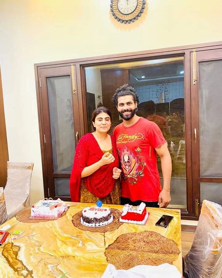 who-is-bjp-candidate-and-ravindra-jadeja-wife-raviba-jadeja