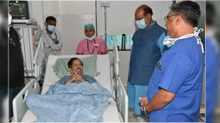 Lok Sabha Speaker inquires about Girish Bapat's health