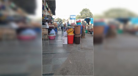 Use of footpath by businessmen and shopkeepers for storing goods in Navi Mumbai city Use of footpath by businessmen and shopkeepers for storing goods in Navi Mumbai city