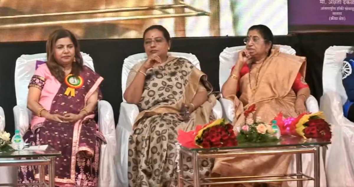 यावेळी काँग्रेस आमदार यशोमती ठाकूरही उपस्थित होत्या.