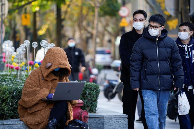 Coronavirus Wave in China 3 crore 70 lakh people are feared to be infected in a day