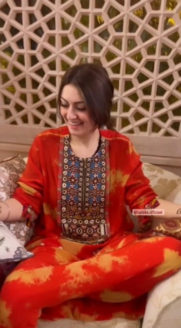 Hansika Motwani Mehendi Ceremony