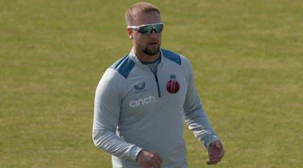 Liam Livingstone a knee injury