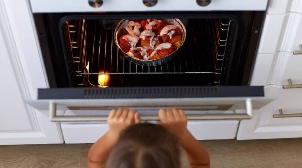 Which food should be avoided heating in a microwave oven can increase bacteria and be harmful for health