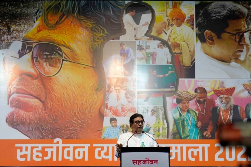 “मी महाराष्ट्राला आवाहन करू इच्छितो, तुम्ही कोणत्याही क्षेत्रात काम करत असाल, कोणत्याही वयोगटाचे असा… राजकारणात या मी संधी द्यायला तयार आहे.”