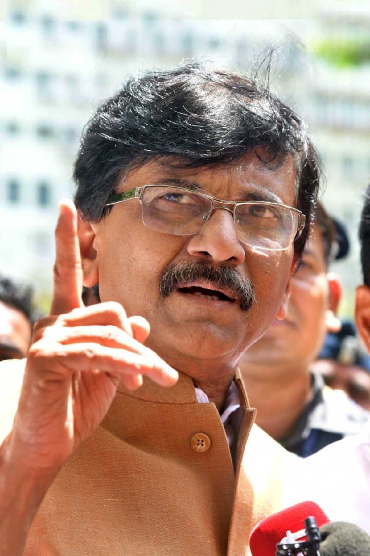 भाजपाचे प्रदेशाध्यक्ष चंद्रशेखर बावनकुळे यांनीच या १६ भूखंडांविषयीचा प्रश्न विचारला आहे - संजय राऊत