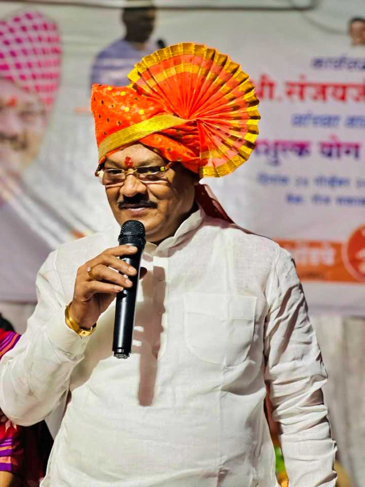भविष्यातील निवडणुकांमध्ये ते चौथ्या क्रमांकाच्या खाली जाऊ नयेत, अशी ईश्वराकडे प्रार्थना करुयात - संजय शिरसाट