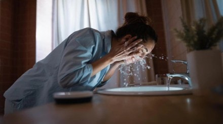 Skin Care Tips cold water or warm water what to use while washing face in the morning know its side effects