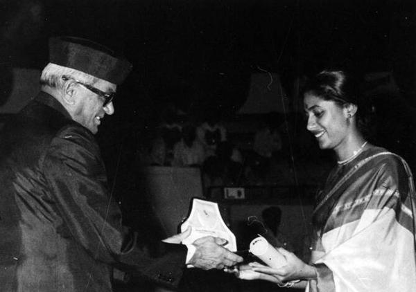 Smita Patil 8