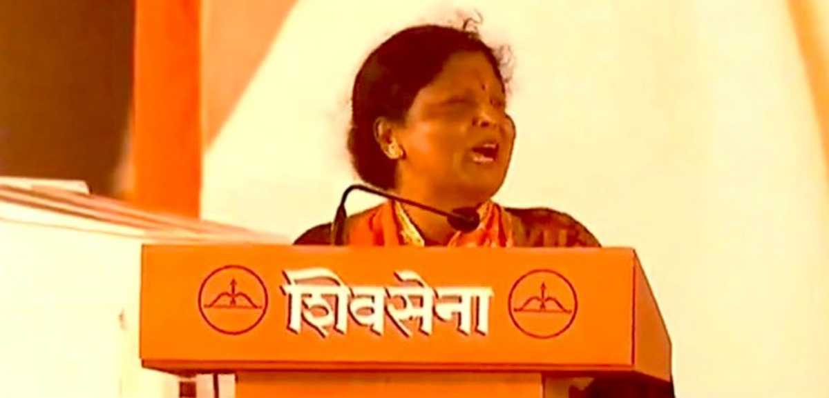 देवेंद्र फडणवीस आदित्य ठाकरेंबरोबरही चर्चेला बसले नाहीत. कारण फडणवीस खोटारडे आहात. म्हणूनच ते चर्चेला बसत नाहीत - सुषमा अंधारे