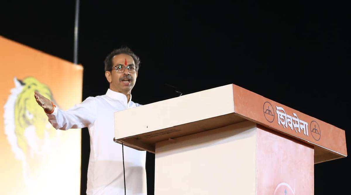 आम्ही राज्यपाल हटवण्यासाठी काही अवधी दिला आहे. त्या काळात काही घडलं नाहीतर आम्ही भूमिका घेणार आहोत. महाराष्ट्र काय आहे हे दाखवून देणारच आहो, असा इशाराही उद्धव ठाकरेंनी दिला आहे.