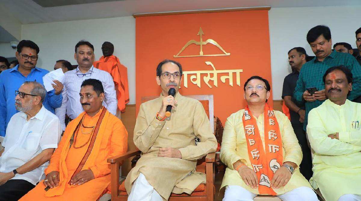 आम्ही लवकरच त्याबाबतचा निर्णय जाहीर करणार आहोत, असंही उद्धव ठाकरेंनी सांगितलं.