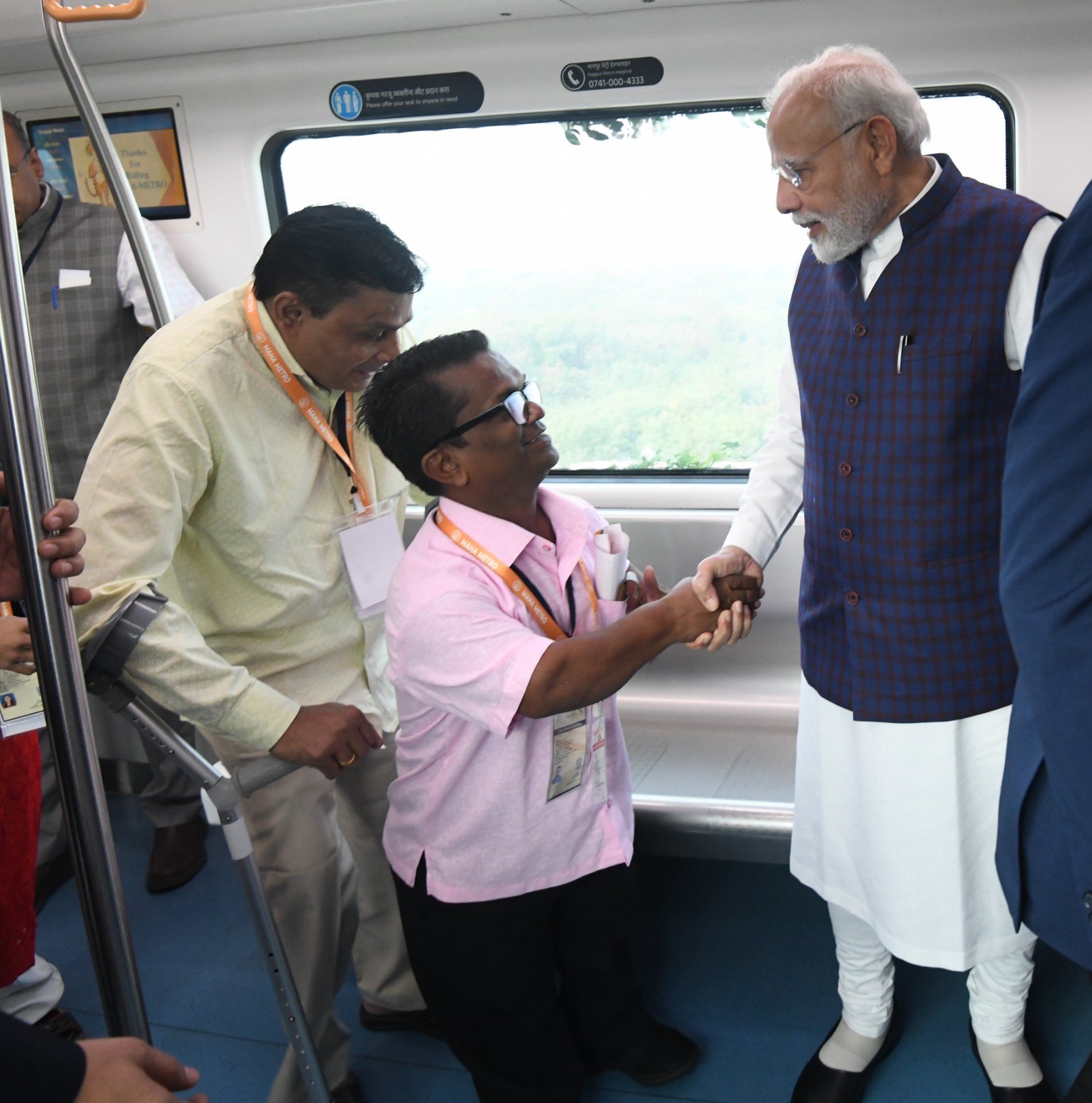 PM Modi inaugurated Nagpur Metro Phase 1 Flagged off two metro trains took a ride