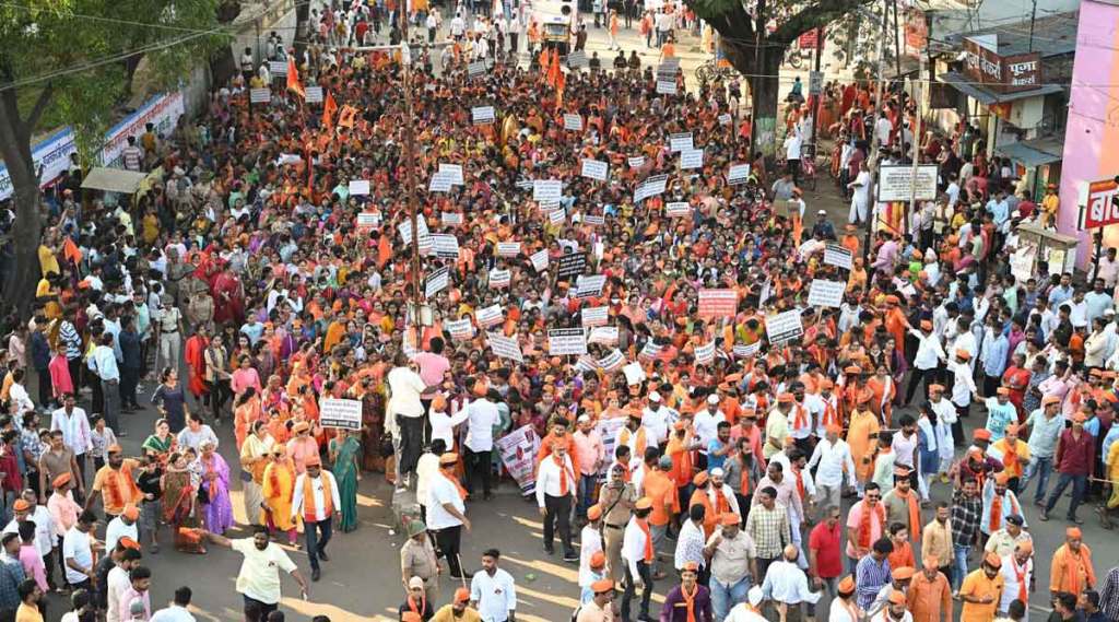 समस्त हिंदू समाजाच्यावतीने इचलकरंजीत रविवारी निघालेल्या हिंदू जनआक्रोश मोर्चाला उत्स्फूर्त प्रतिसाद मिळाला.
photo credit :loksatta kolhapur team
