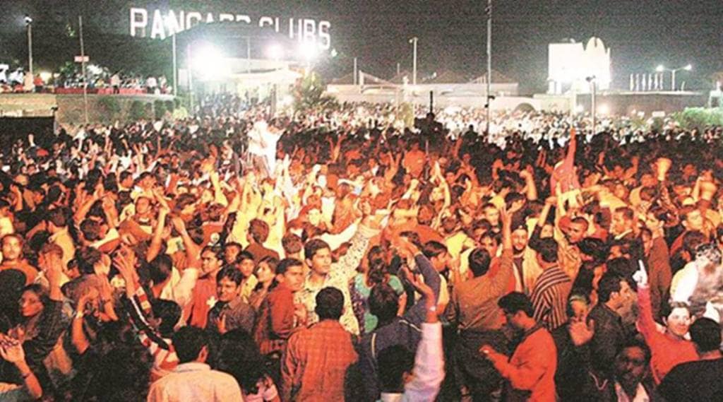 पुणे: पहाटे पाच वाजेपर्यंत ‘चिअर्स’; नाताळ, नववर्ष स्वागतानिमित्त मद्यालये पहाटे पाच वाजेपर्यंत खुली पुणे: पहाटे पाच वाजेपर्यंत ‘चिअर्स’; नाताळ, नववर्ष स्वागतानिमित्त मद्यालये पहाटे पाच वाजेपर्यंत खुली