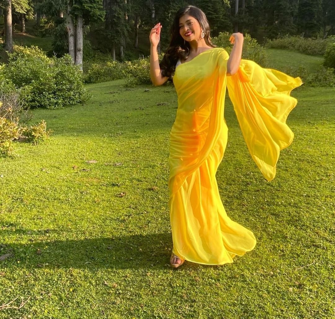 सध्या त्या दोघांच्याही रिलेशनशिपमध्ये फूट पडली. रुचिराने त्याला अनफॉलो केले आहे.