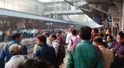 टिटवाळ्याजवळील सिग्नल बिघाडामुळे लोकल उशिरा
