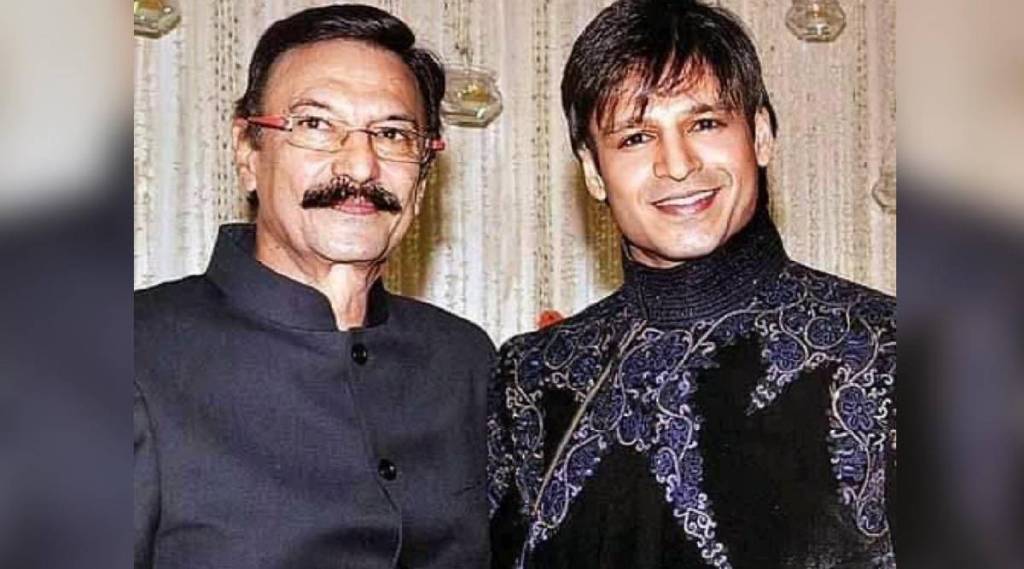 vivek oberoi with his father vivek oberoi with his father