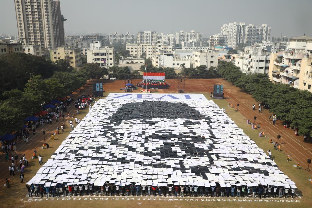 largest human portraits of freedom fighter in pune 